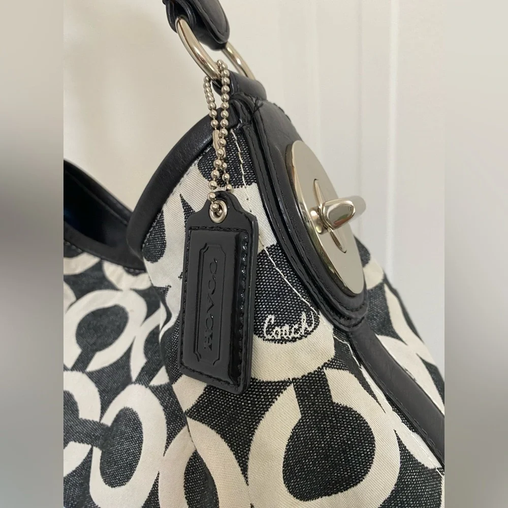 Coach vintage black and white shoulder bag